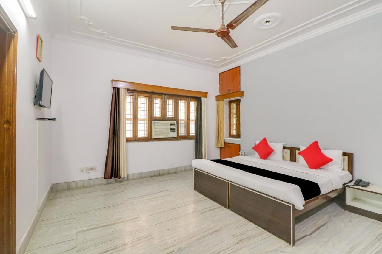 Super Oyo Capital O Heritage House Colonelganj المظهر الخارجي الصورة