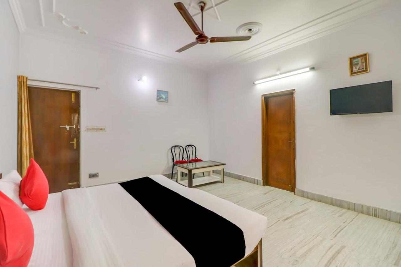 Super Oyo Capital O Heritage House Colonelganj المظهر الخارجي الصورة