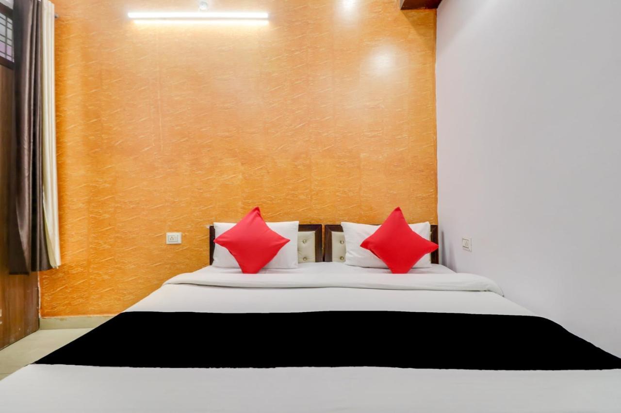 Super Oyo Capital O Heritage House Colonelganj المظهر الخارجي الصورة