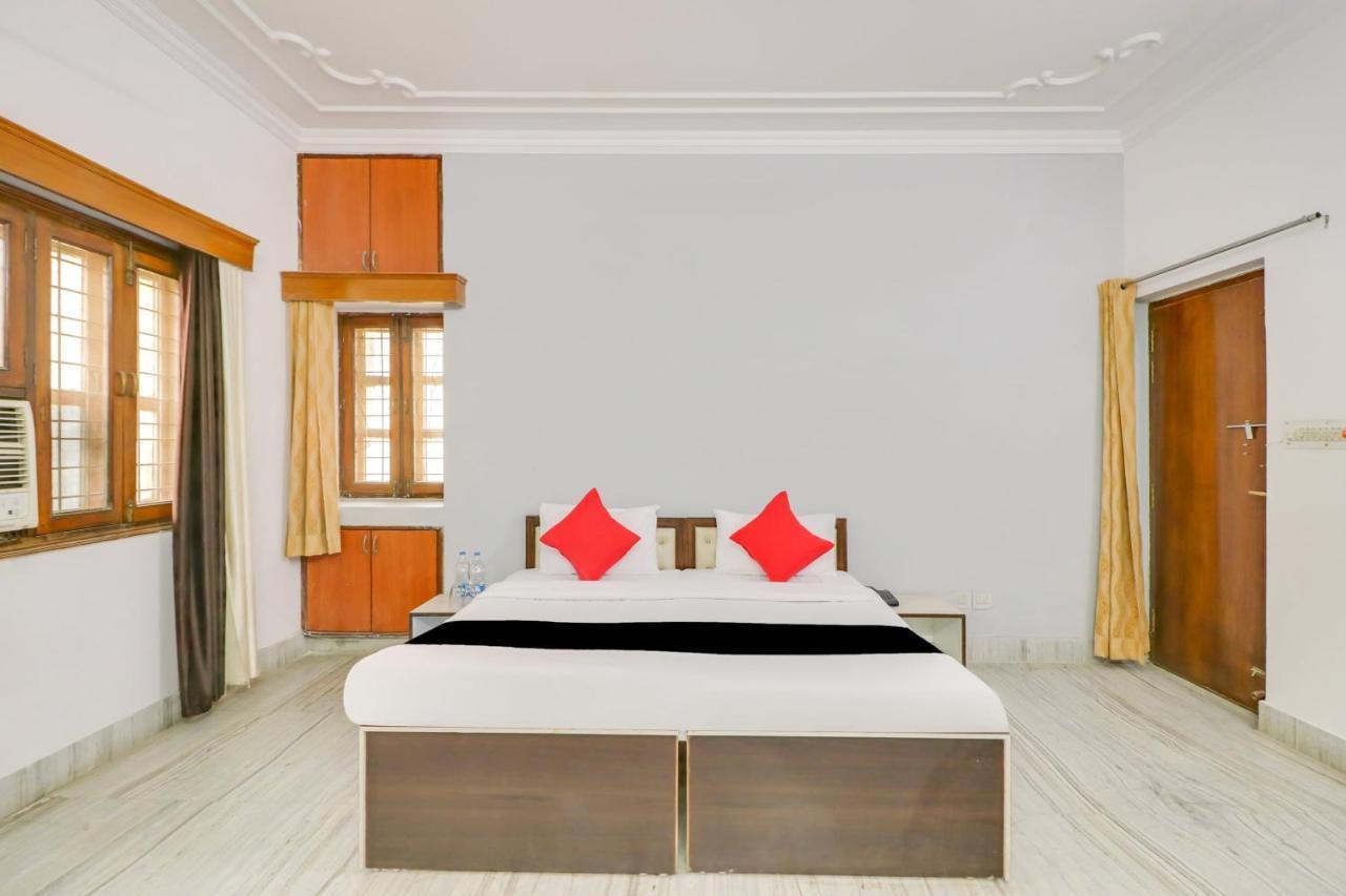 Super Oyo Capital O Heritage House Colonelganj المظهر الخارجي الصورة